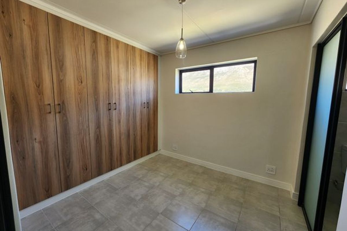 UNFURNISHED 1 BEDROOM APARTMENT IN GREENBAY - Photo 5