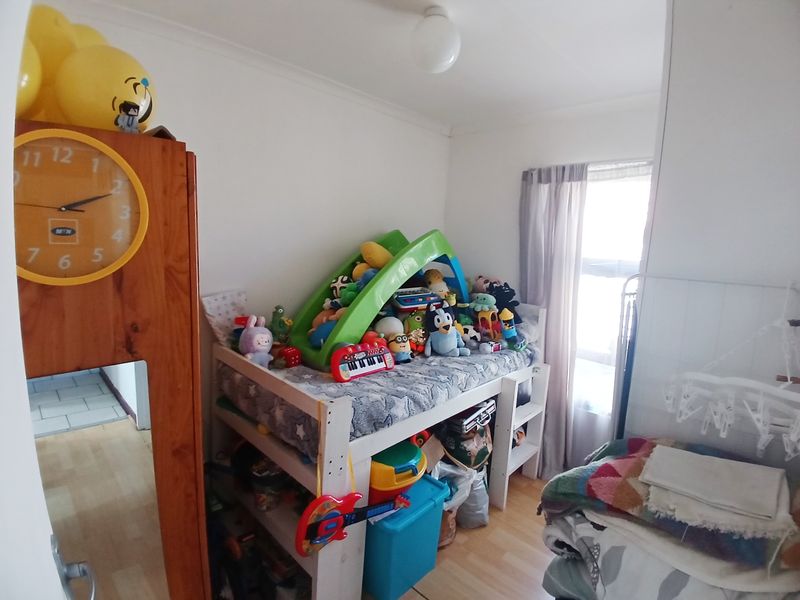 OVERBAAKENS 3 BED 1 BATH HOUSE FOR RENT - Photo 10