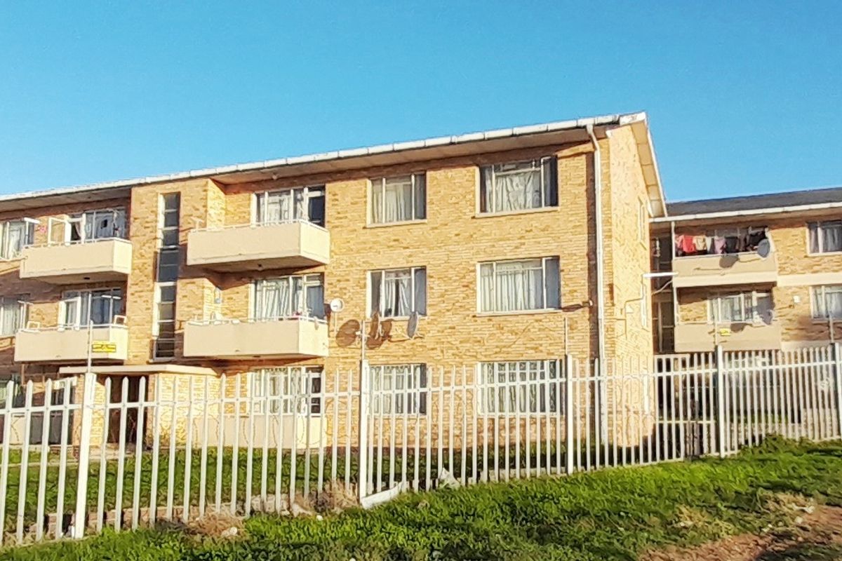 SIDWELL ROOM IN APARTMENT FOR RENT - Photo 4