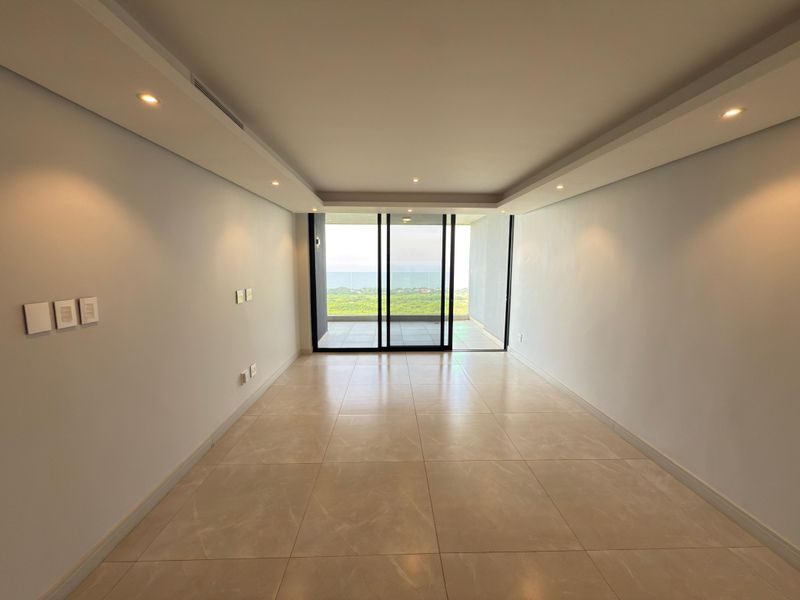 Stylish 3 Bedroom, 3 Bathroom Apartment with Panoramic Sea Views in Skyridge Side - Photo 5