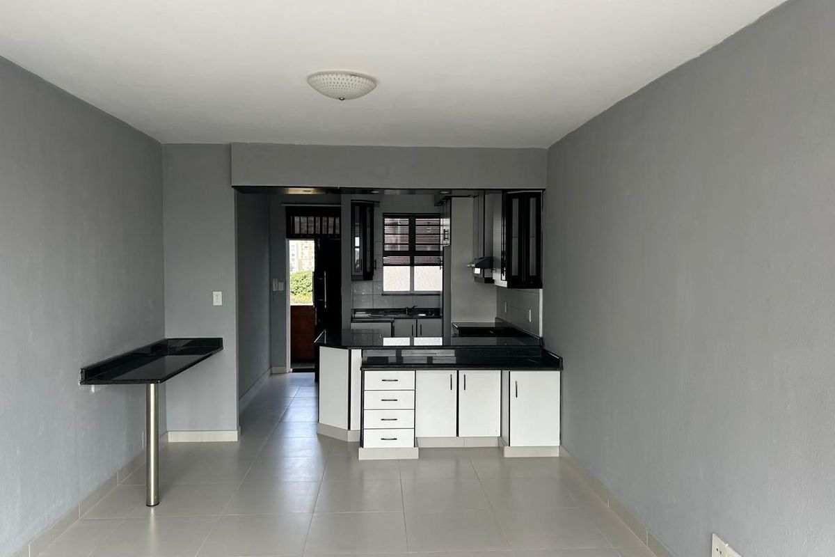 2.5 Bedroom for Sale in North Beach - Photo 4