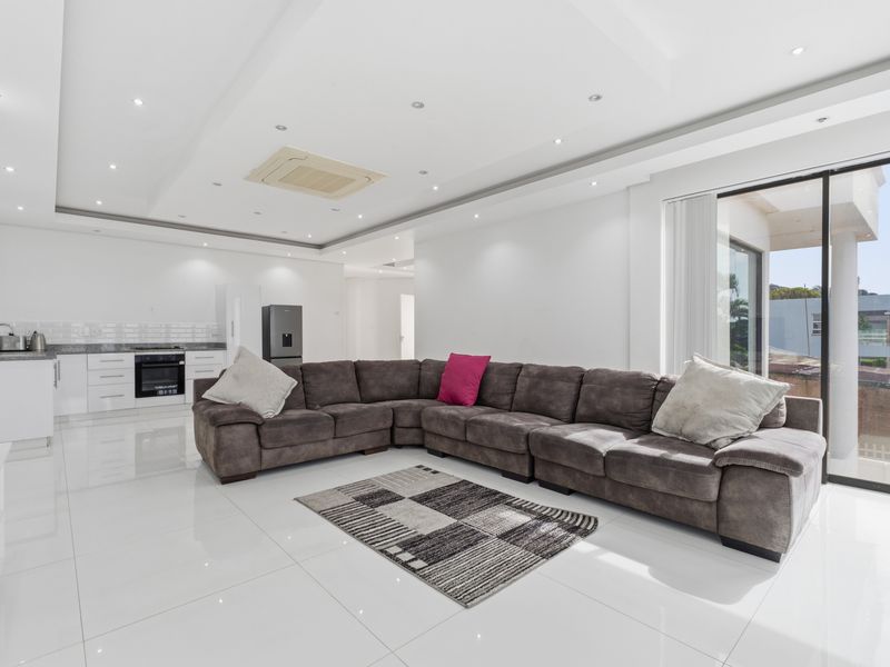 Income-Generating Coastal Asset in Ballito Central - Photo 10