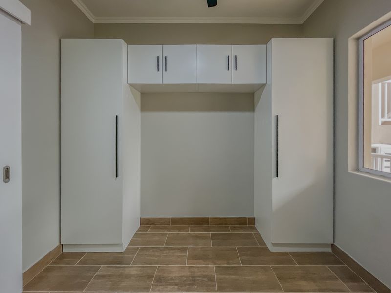 Sleek 1-Bedroom Apartment with Balcony in Prime Ballito Location - Photo 7