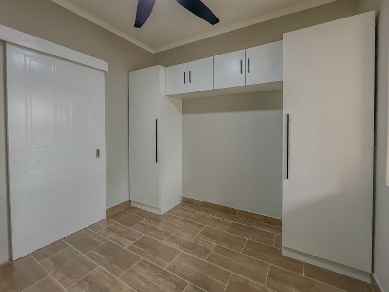 Sleek 1-Bedroom Apartment with Balcony in Prime Ballito Location - Photo 6