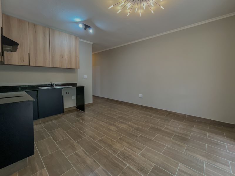 Sleek 1-Bedroom Apartment with Balcony in Prime Ballito Location - Photo 4