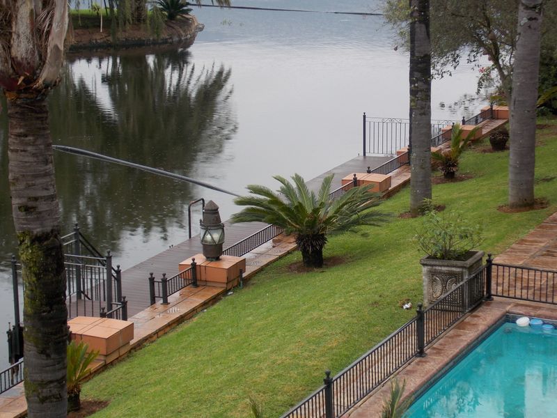 Luxury Waterfront Living in Westlake Country & Safari Estate - Photo 6