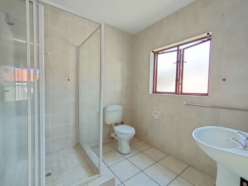 Perfect Starter Home or Investment Opportunity - High Demand Area! - Photo 9