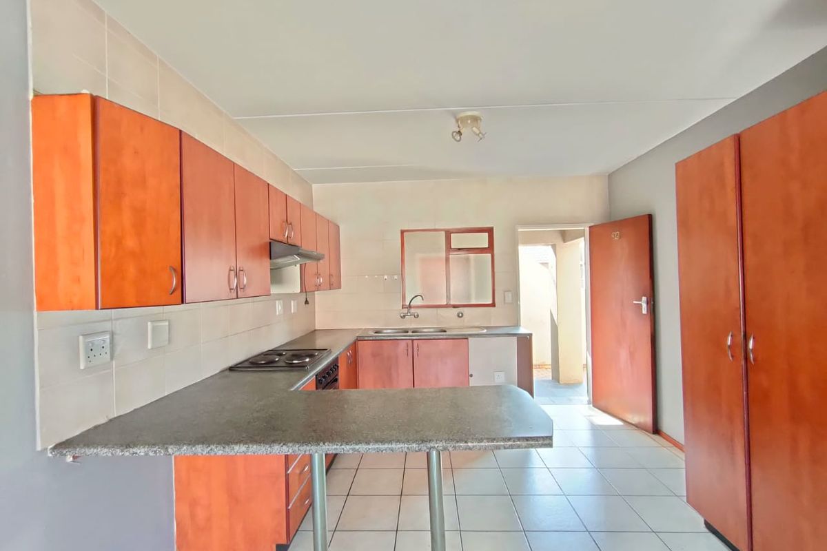 Perfect Starter Home or Investment Opportunity - High Demand Area! - Photo 4