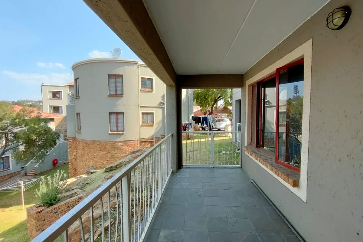 Perfect Starter Home or Investment Opportunity - High Demand Area! - Photo 2