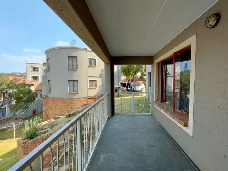 Perfect Starter Home or Investment Opportunity - High Demand Area! - Photo 2