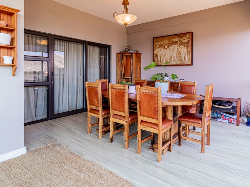 Spacious Coastal Living in Big Bay – Fully Furnished Apartment with Dual Balconies Near the Beach - Photo 5