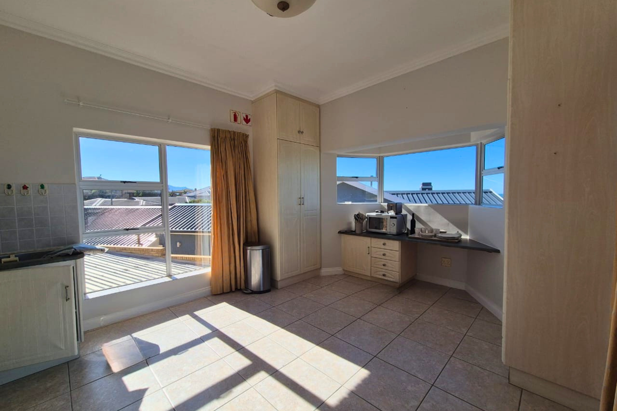 Furnished 1 Bedroom Unit with Sea Views in Klein Brak - Photo 3