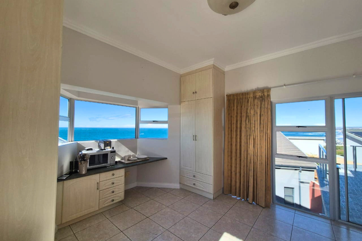 Furnished 1 Bedroom Unit with Sea Views in Klein Brak - Photo 4
