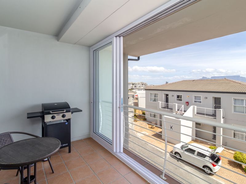Coastal Apartment with stunning views - Walking distance to the beach. - Photo 6