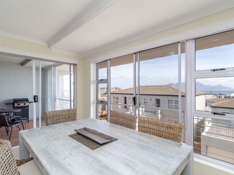 Coastal Apartment with stunning views - Walking distance to the beach. - Photo 2
