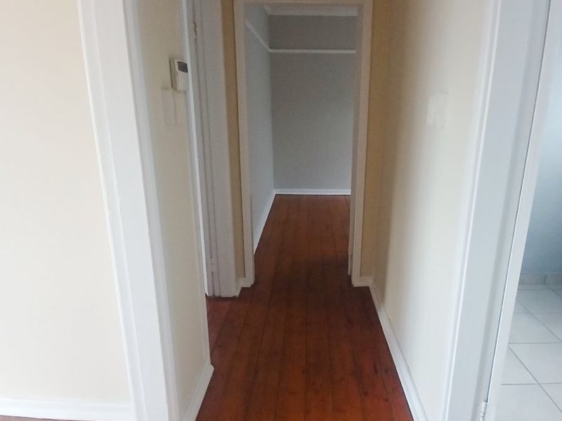 SIDWELL 3 BED 1 BATH HOUSE FOR RENT - Photo 9