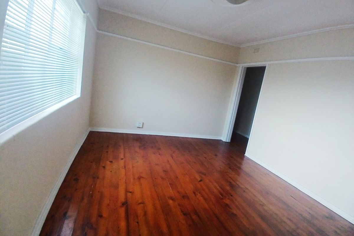SIDWELL 3 BED 1 BATH HOUSE FOR RENT - Photo 5