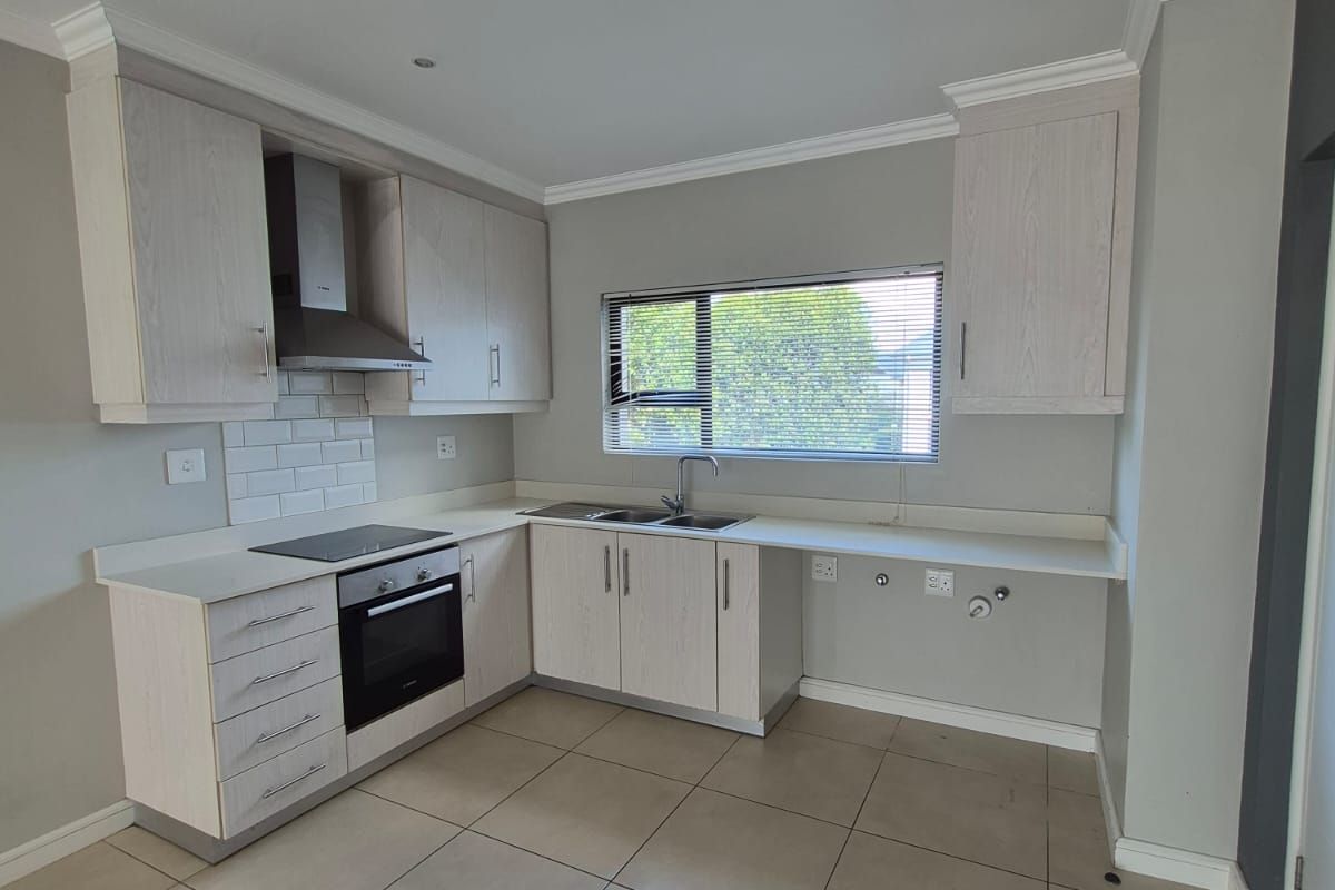 Two bedroom/Two bath Unit Living at Its Finest - Photo 2