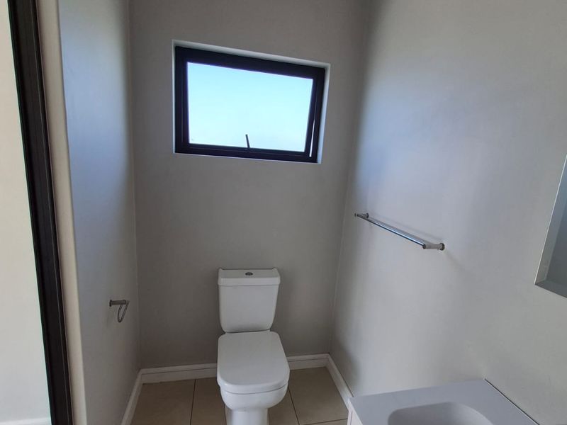 Two bedroom/Two bath Unit Living at Its Finest - Photo 9