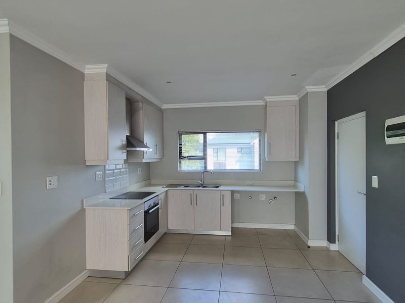 Two bedroom/Two bath Unit Living at Its Finest - Photo 1