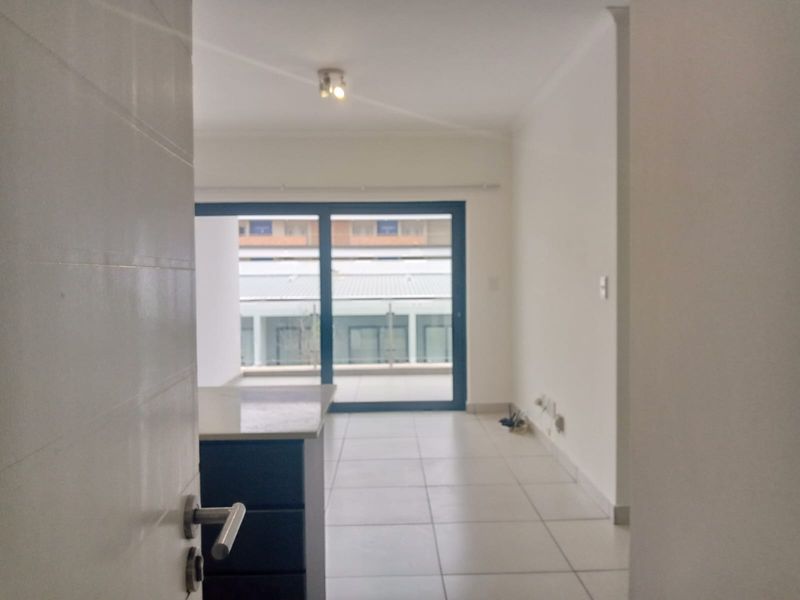 2 Bedroom Apartment for rent in Umhlanga Ridge. - Photo 8