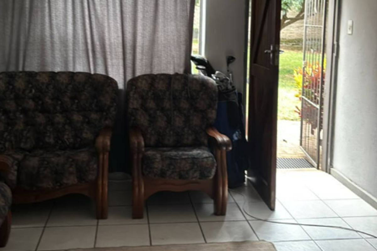 1 BEDROOM APARTMENT TO LET - Photo 2