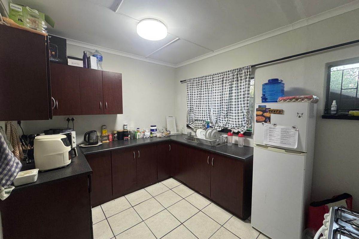 1 BEDROOM APARTMENT TO LET - Photo 2