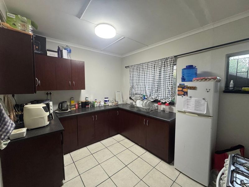 1 BEDROOM APARTMENT TO LET - Photo 2