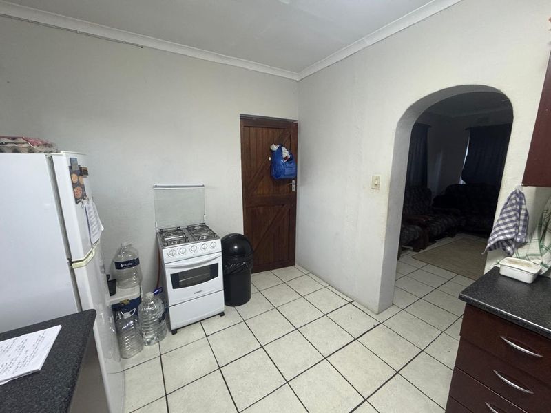 1 BEDROOM APARTMENT TO LET - Photo 3