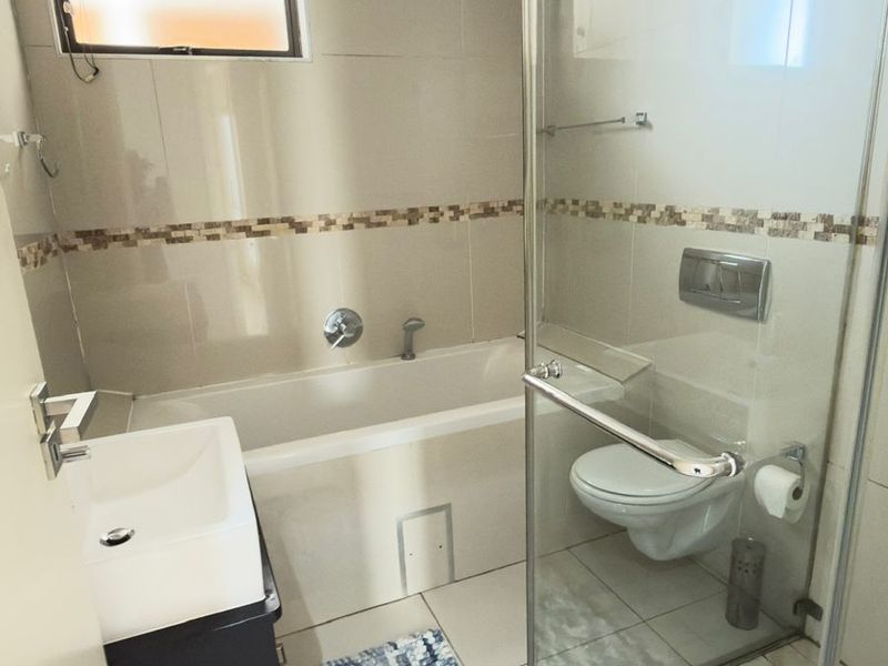 Furnished 2 Broom Apartment for rent in Umhlanga Ridge - Photo 6