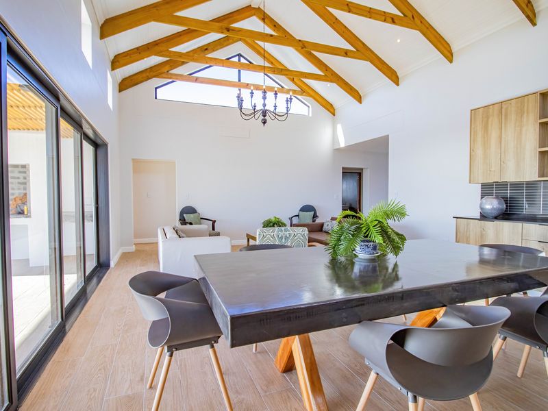 3 Bedroom Home located in the Stunning St Helena Views - Photo 10