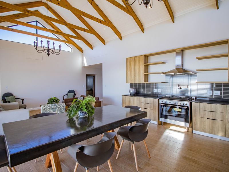3 Bedroom Home located in the Stunning St Helena Views - Photo 9