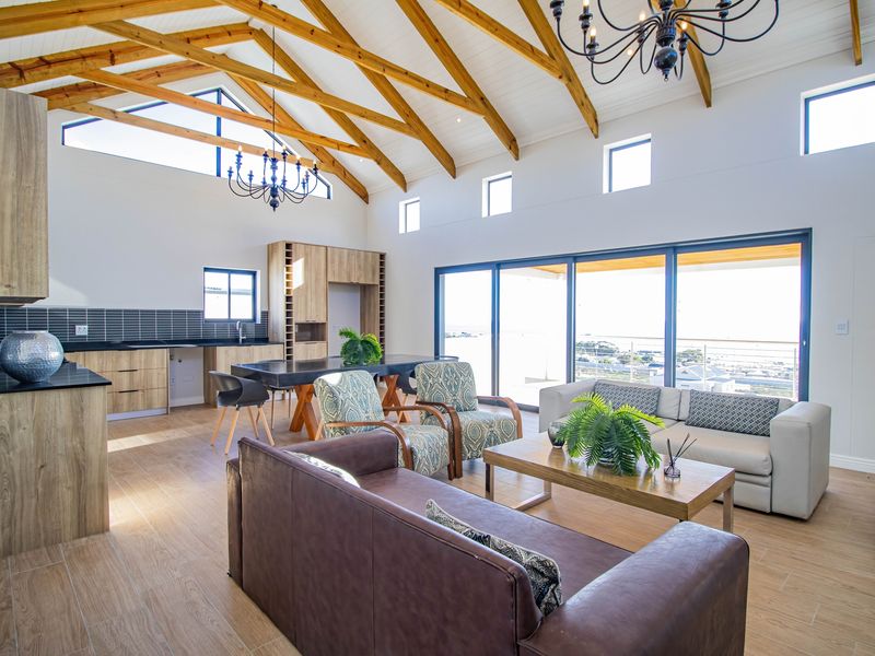 3 Bedroom Home located in the Stunning St Helena Views - Photo 6