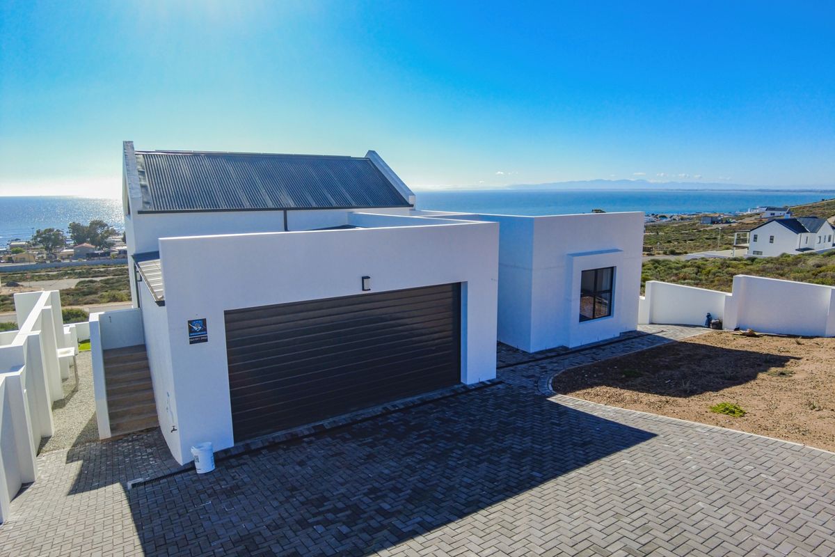 3 Bedroom Home located in the Stunning St Helena Views - Photo 4