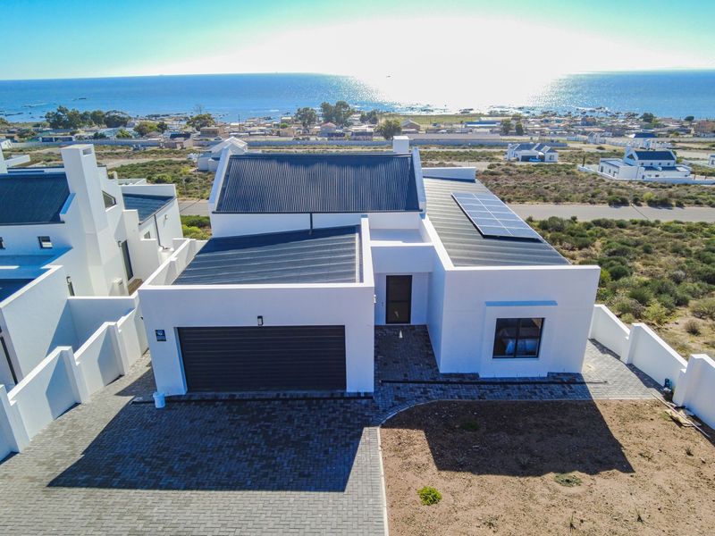 3 Bedroom Home located in the Stunning St Helena Views - Photo 2