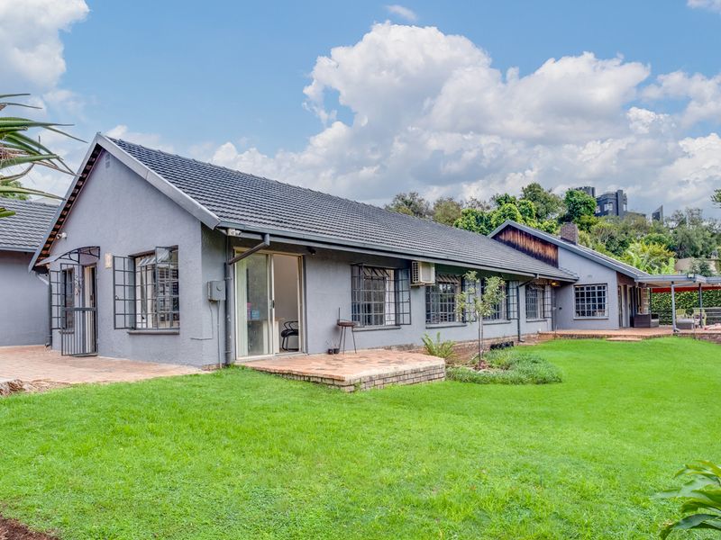 Versatile Family Home with Cottage, Entertainer’s Spaces & Income Potential - Photo 2