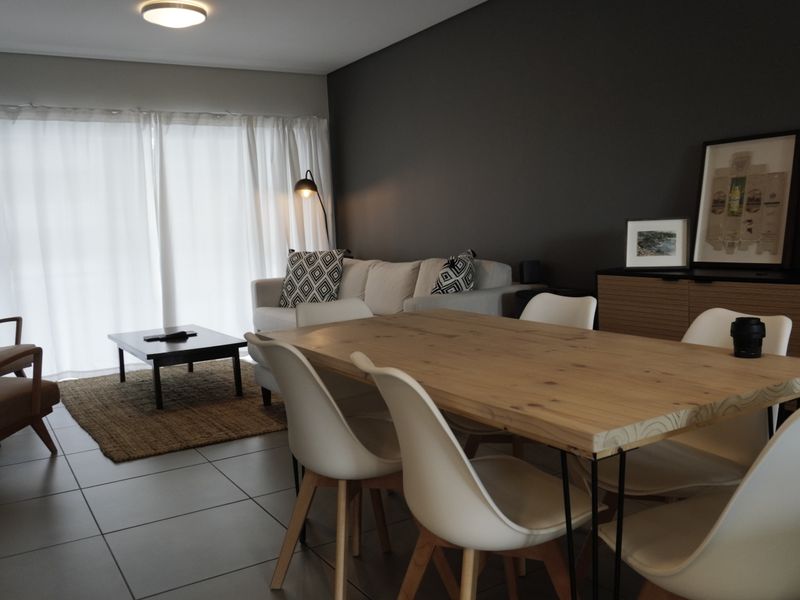 Beautiful & Spacious 2-Bedroom, 2-Bathroom Apartment - Photo 4
