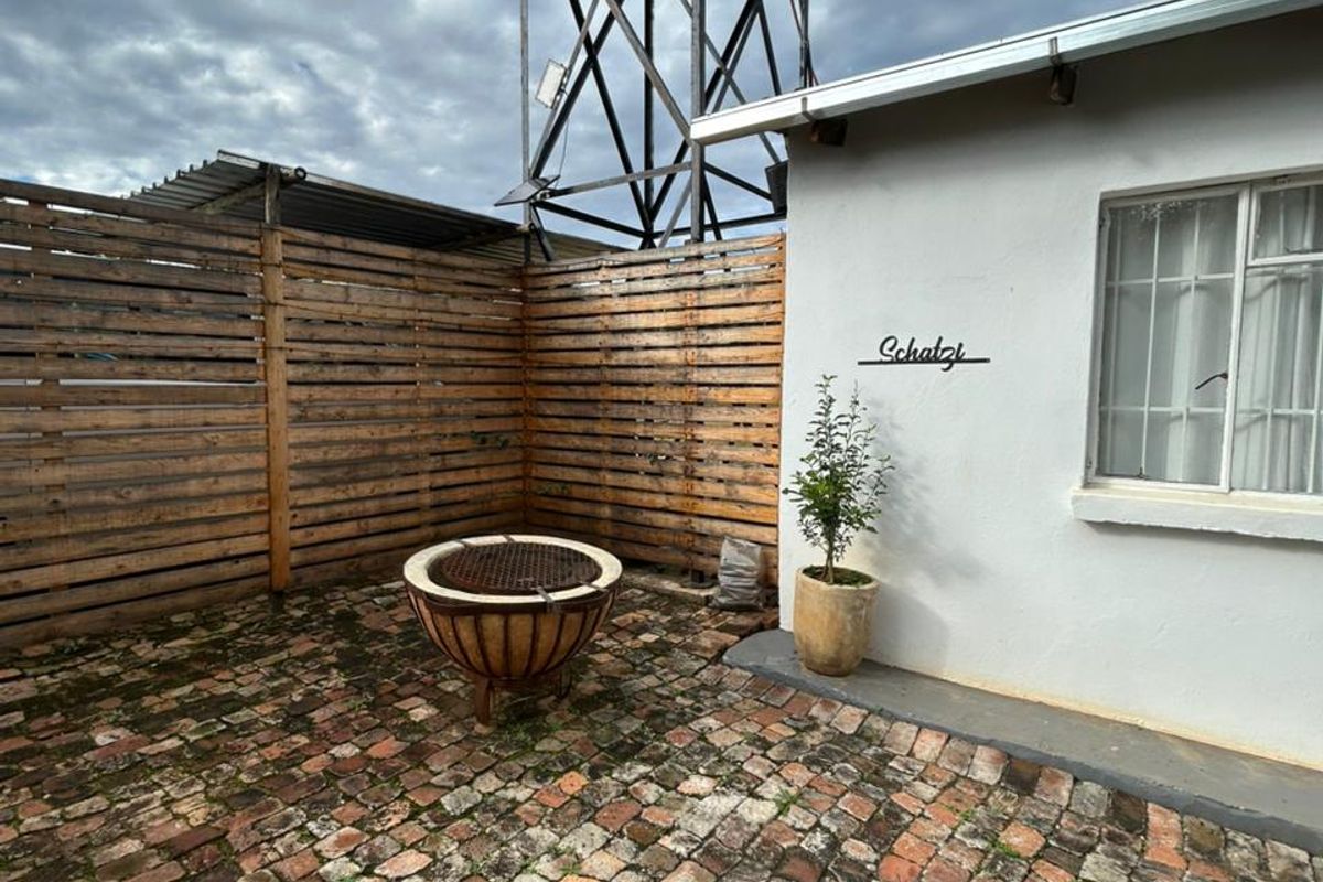 Bachelor’s Flat for Rent - Close to Laerskool Broederstroom | Pet-Friendly Lock-Up & Go - Photo 2