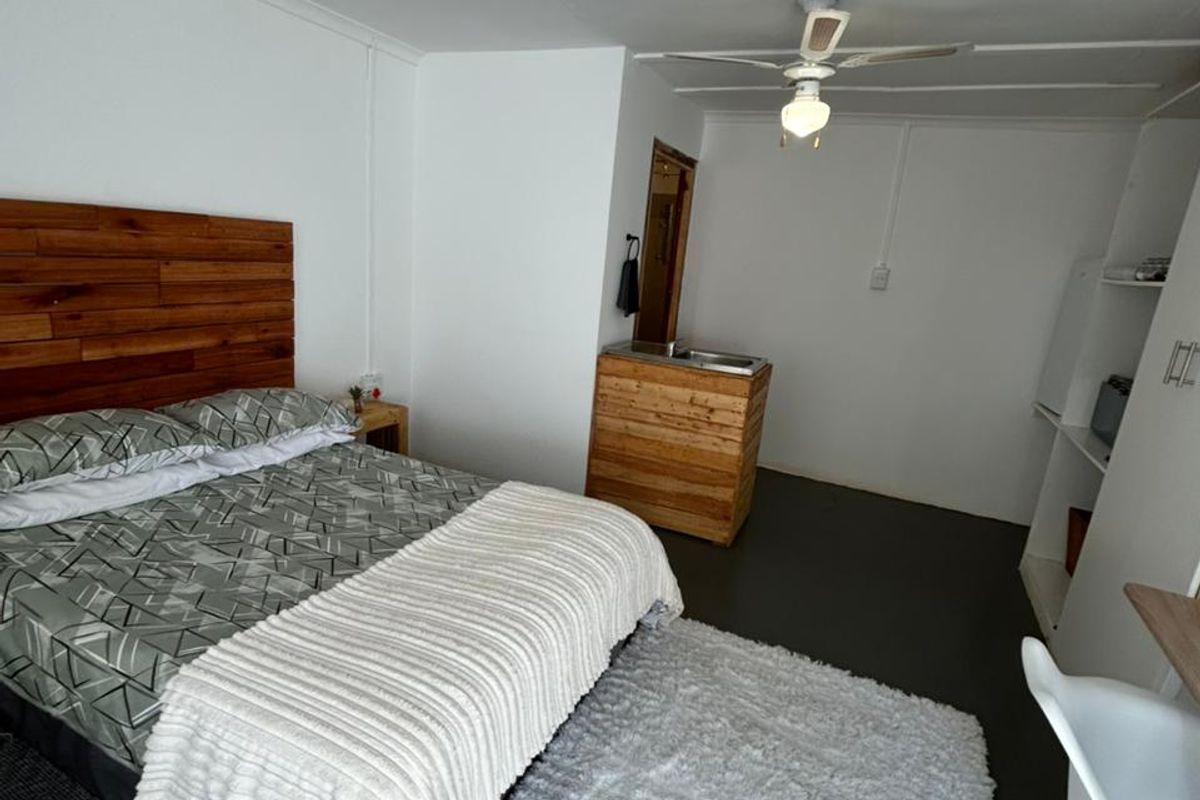 Bachelor’s Flat for Rent - Close to Laerskool Broederstroom | Pet-Friendly Lock-Up & Go - Photo 4