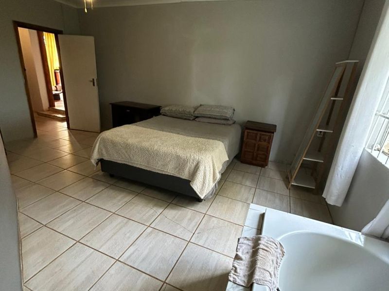 Spacious 2-Bedroom Flat for Rent - R6900 pm | Huge Pet-Friendly Yard Near Laerskool Broederstroom - Photo 7