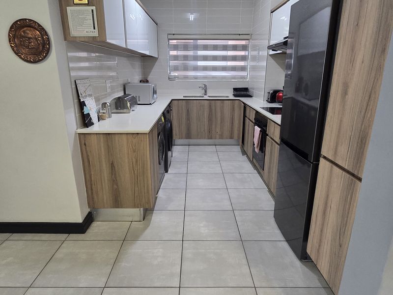 Apartment For Sale In Pretoria - Photo 8