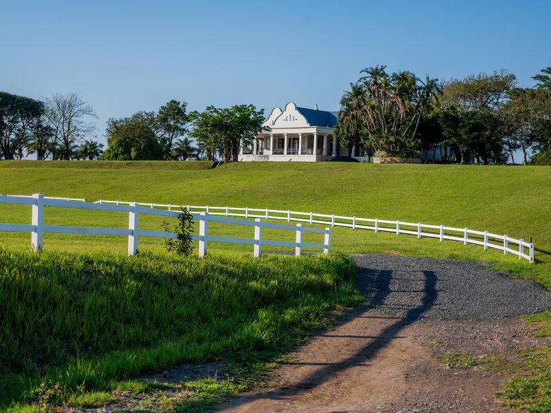 FAMILY ESTATE LIVING - Photo 7