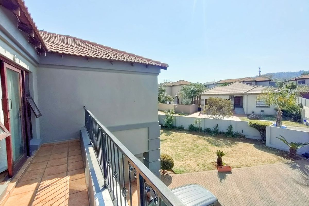 Prime Mulbarton Estate - Space, Security and Style Combined...! - Photo 4