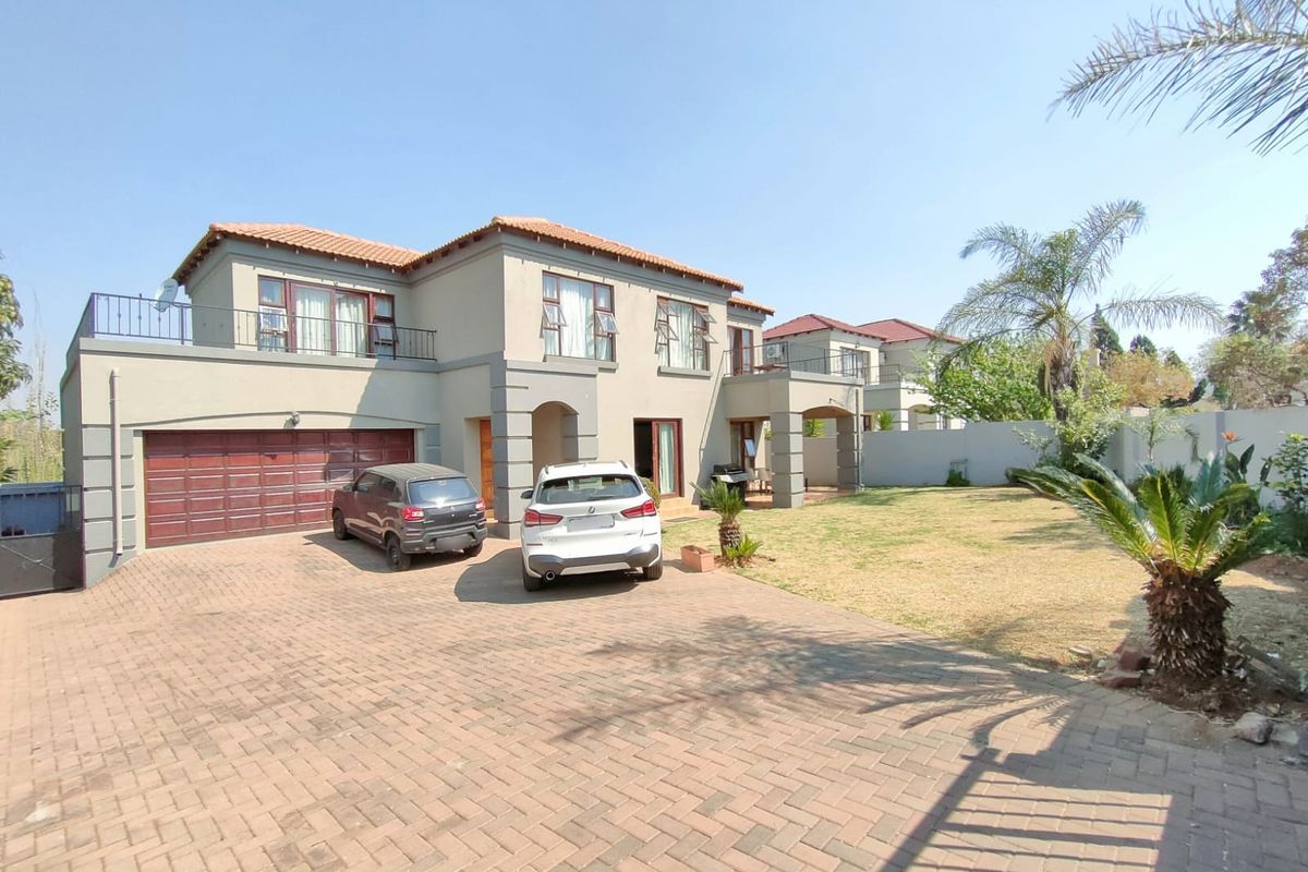 Prime Mulbarton Estate - Space, Security and Style Combined...! - Photo 2