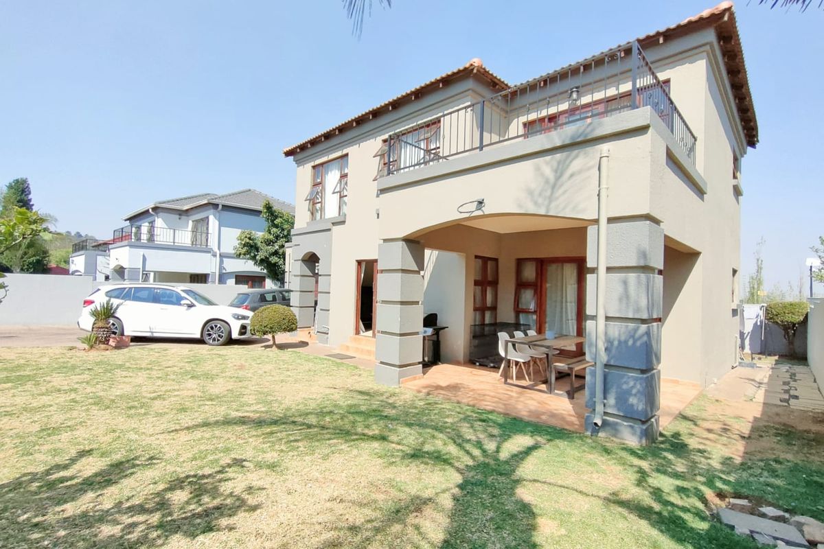 Prime Mulbarton Estate - Space, Security and Style Combined...! - Photo 3