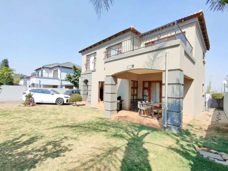 Prime Mulbarton Estate - Space, Security and Style Combined...! - Photo 3