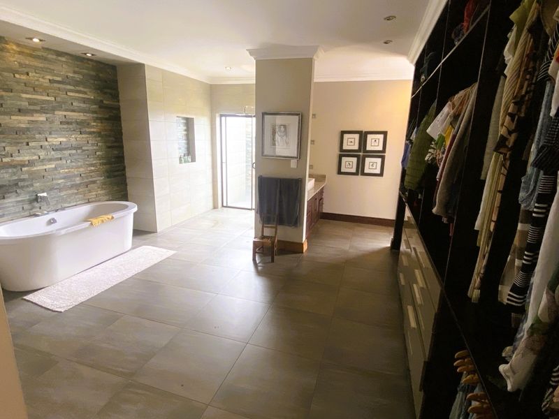 Bushveld Living, Done Properly - Photo 9