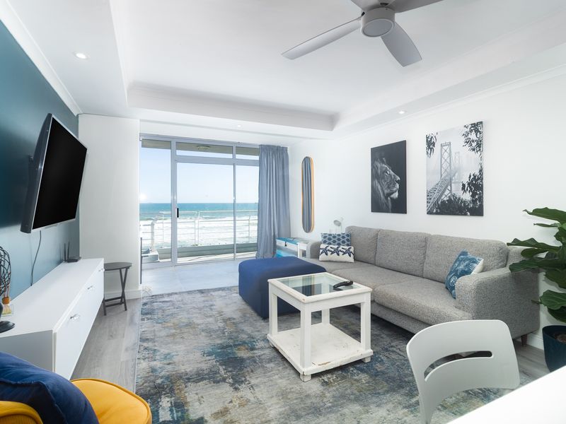 Stunning front-row apartment with breathtaking view - Photo 5