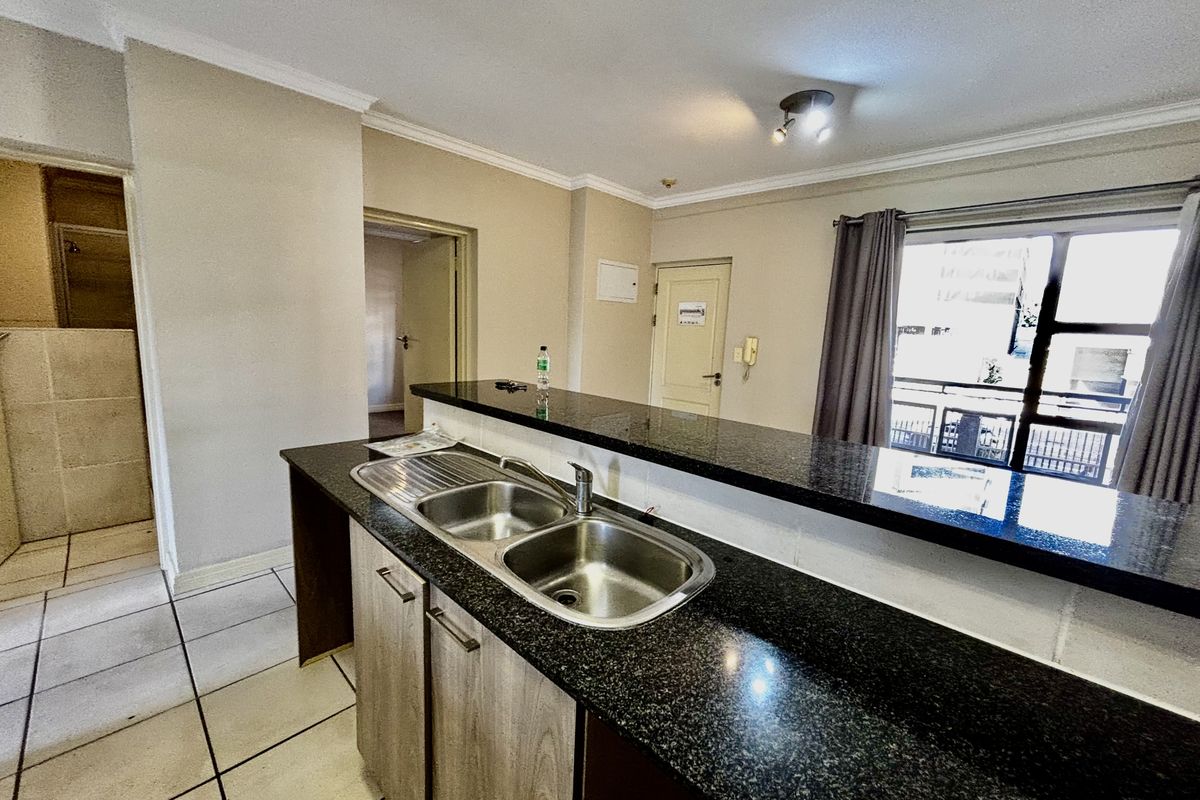 2 Bed 2 Bath - SANDTON - Photo 3