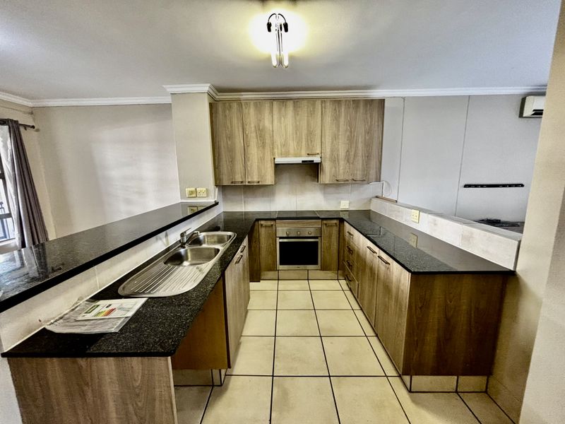 2 Bed 2 Bath - SANDTON - Photo 4